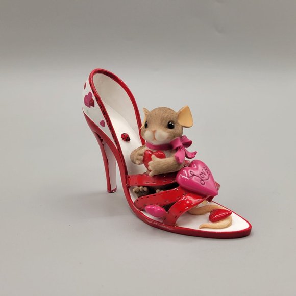 Charming Tails Figurine You're A Loving Sole 84/138 High Heel Shoe - Picture 1 of 8